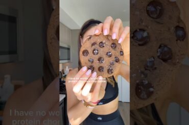 Single-Serve Protein Chocolate Chip Cookie #healthyrecipes #healthydessert #highprotein