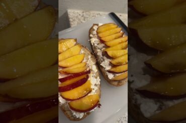 Peach Cottage Cheese Toast #recipe #recipeoftheday #cookwithme #healthyrecipes #healthybreakfast
