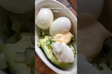 5 Minute Creamy Avocado Snack Salad | simple healthy salad recipes