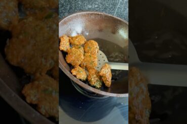 Easy Snack | Crispy Pesara Vadalu | #crispy #snacks #tasty #shorts #vada