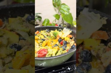 Healthy Green Salad #greensalad  #shortsfeed #avocado #healthy #food #viralshort  #youtubeshorts