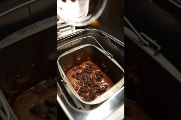 Chocolate cake inside a bread machine?!?! #bread #cake