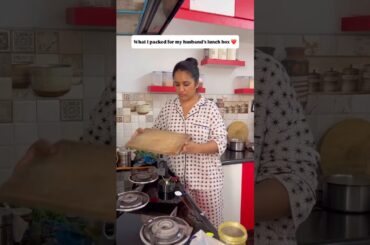 My husband’s healthy lunch box , spinach dal, protein bars , chicken breast, onion dose #shorts