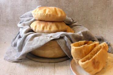 100 % WHOLE WHEAT PITA BREAD / MAKE HEALTHY PITA AT HOME LIKE A PRO / PITA BREAD / OH, CHEAT DAY !