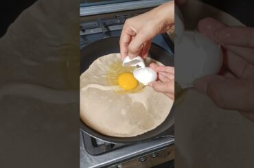 Quick and easy breakfast recipe | #healthybreakfast #egg #breakfast #easyrecipe #omelette #ytshorts