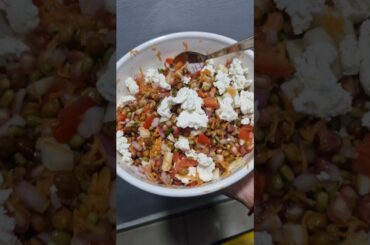 #highproteinsalad #highprotein #highproteinmeal #salad #healthy #tasty  #youtubeshorts #ytshorts #yt