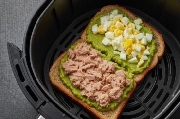 Healthy Air Fryer Tuna Egg Avocado Toast Recipe, Bread Breakfast Recipes In Air Fryer