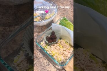 Packing my mom lunch #recipe #lunch ideas#healthylunch #healthyfood #chickenrecipe