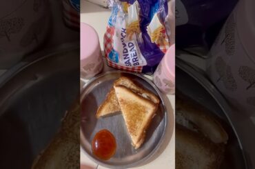 Healthy, Crunchy & Delicious Veggie Sandwich!#easyrecipe #veggiesandwich #shorts #healthyfood#viral