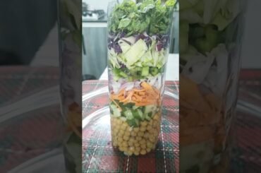 Chickpea Salad in a Tower: Yogurt Sauce Surprise #salad#healthy#lowcalorie #lowcarb #easy #chickpeas