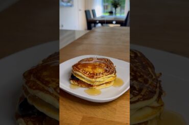 Blueberry Pancakes (290 Cal 42G Protein)