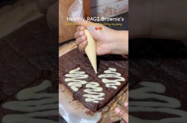 Gluten Free Brownies #whatieatinaday #brownie #healthydessert #dalyvlog #adayinmylife #officelunch