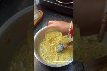 Best Spinach Bread Recipe (Crispy Indian Bread)