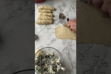 Cheese & Olive Bread| #food #shorts #yummy #healthy #foodie #bread #cheese #olive #delicious