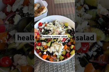 One of my favorite lunches so far !! Recipe in comments :) #healthylunch #healthysalad #greeksalad