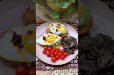 Let’s make my Avocado Sunny side-up Toast#viral#trending#avocado#egg l#breakfast#shorts#fyp#ytshorts