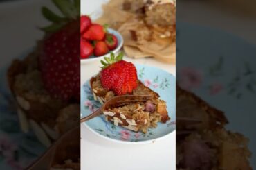 Strawberry Protein Banana Bread/ Easy Summer Healthy Snack #bananabread #shorts #proteinsnack