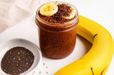 Chia Seeds Pudding Breakfast with Banana & Chocolate | Healthy Recipes, Weight Loss Friendly