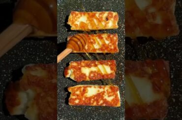 Get Ready for the CREAMIEST Guacamole Toast Recipe EVER! #healthyeating #recipe