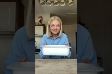 BAKED FETA PASTA ake the easiest and best pasta recipe I‘ve ever tried