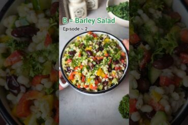 This Barley Salad is the perfect lunch for hot summer afternoon #saladrecipe