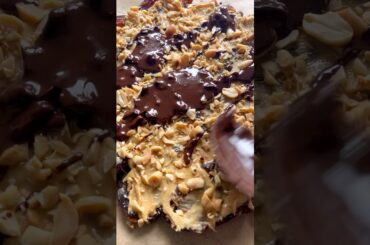 18/30: Snickers Date Bark  #shorts #foodie #recipes #easyrecipe #healthysnacks