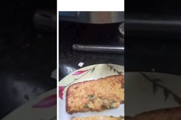 Healthy bread toast#spicy #harichutney #recipe #khattimeethichutney #indianchutney #easyrecipe #