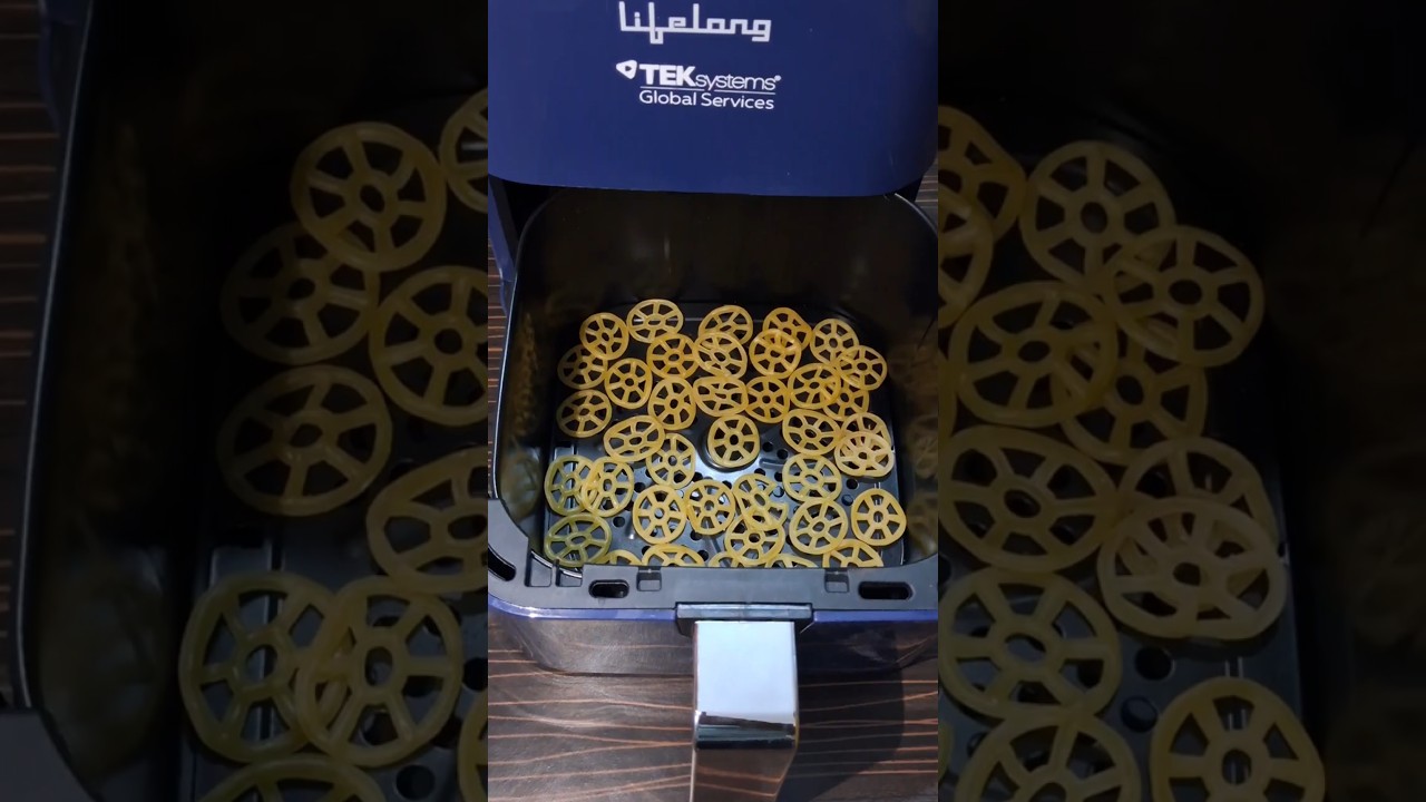 Fryums in Airfryer | Quick snack | Oil free snacks #fryums #airfryer #airfryermagic #healthysnacks Fryums in Airfryer | Quick snack | Oil free snacks #fryums #airfryer #airfryermagic #healthysnacks