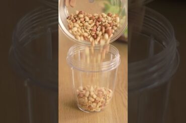 This is how easily you can make peanut butter and peanut milk at home #vegan