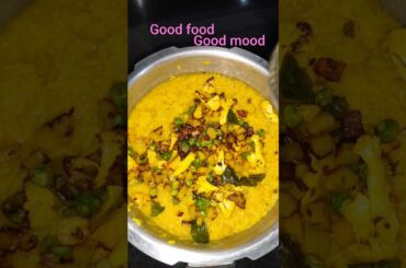 Homemade healthy food #recipe #khichdi #saturday #food #healthyrecipes #lifestyle #viral #viral
