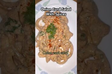 #shorts #ytshorts #salad #onionsalad #onionringsrecipe 5 minute main onion curd ka spicy salad .