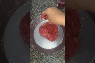 Beetroot Paratha | Tasty & Healthy Breakfast & Lunch Idea | #shorts #beetrootparatha #beetroot