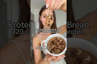 Single-Serve Protein Banana Bread (220 calories, 14g protein!) #healthydesserts #proteindessert