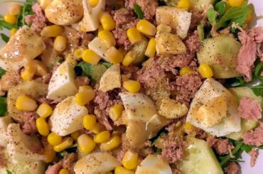 HEALTHY AND TASTEFUL VEGETABLE SALAD