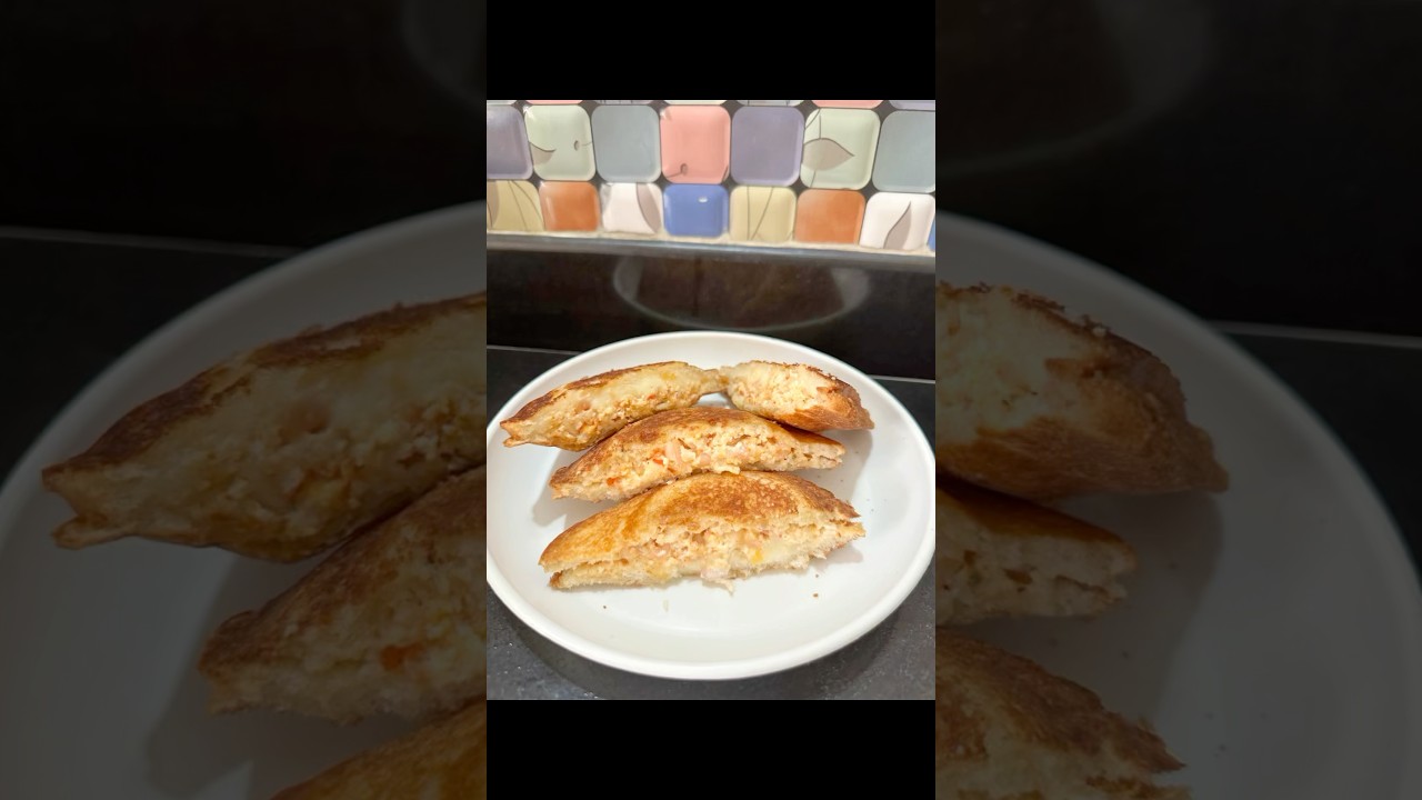 Paneer Sandwich Recipe | Healthy & Tasty Indian Breakfast | Easy Snack Idea #shortvideo #shorts Paneer Sandwich Recipe | Healthy & Tasty Indian Breakfast | Easy Snack Idea #shortvideo #shorts