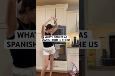 Stuffed zucchini boats, such an easy and healthy dinner! #easyrecipe #shorts #foodshorts