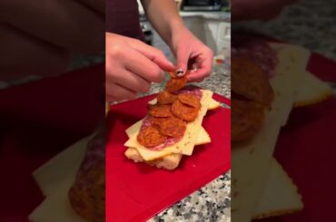 #momanddad #sahm #sahmlife #momhumor #parents  #funny #dadlifematters #eggrecipes #breakfastrecipes