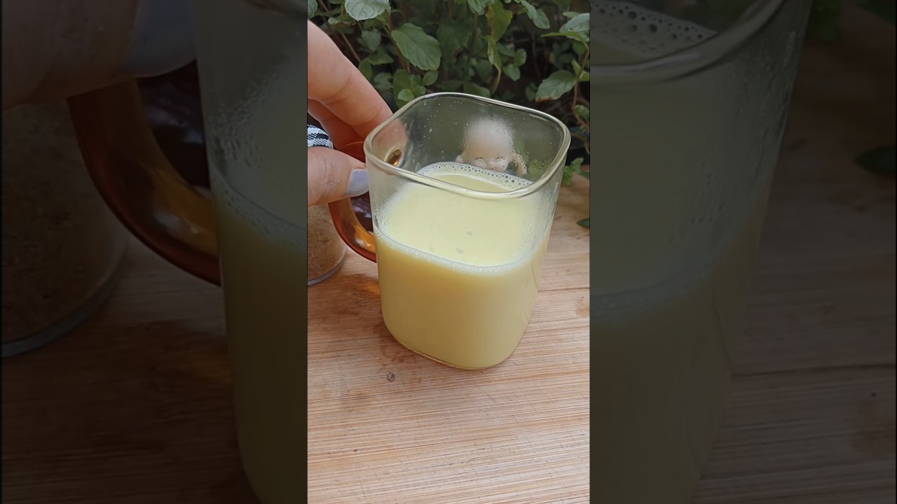 Haldi Doodh Mishri Recipe| Immunity and Energy Booster Turmeric Milk For Digestion| #shorts#healthy Haldi Doodh Mishri Recipe| Immunity and Energy Booster Turmeric Milk For Digestion| #shorts#healthy