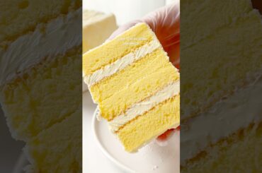 Will you try these butter cream cake sandwich? #recipe #cakesandwich