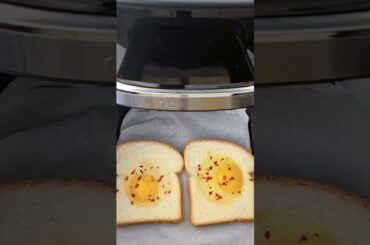 Healthy and Quick Egg Breakfast With Air Fryer #breakfast  #airfryer  #food  #shorts