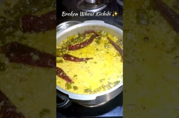Khichdi with Broken Wheat | Healthy and weight loss recipe | No Onion No Garlic #shorts #weightloss