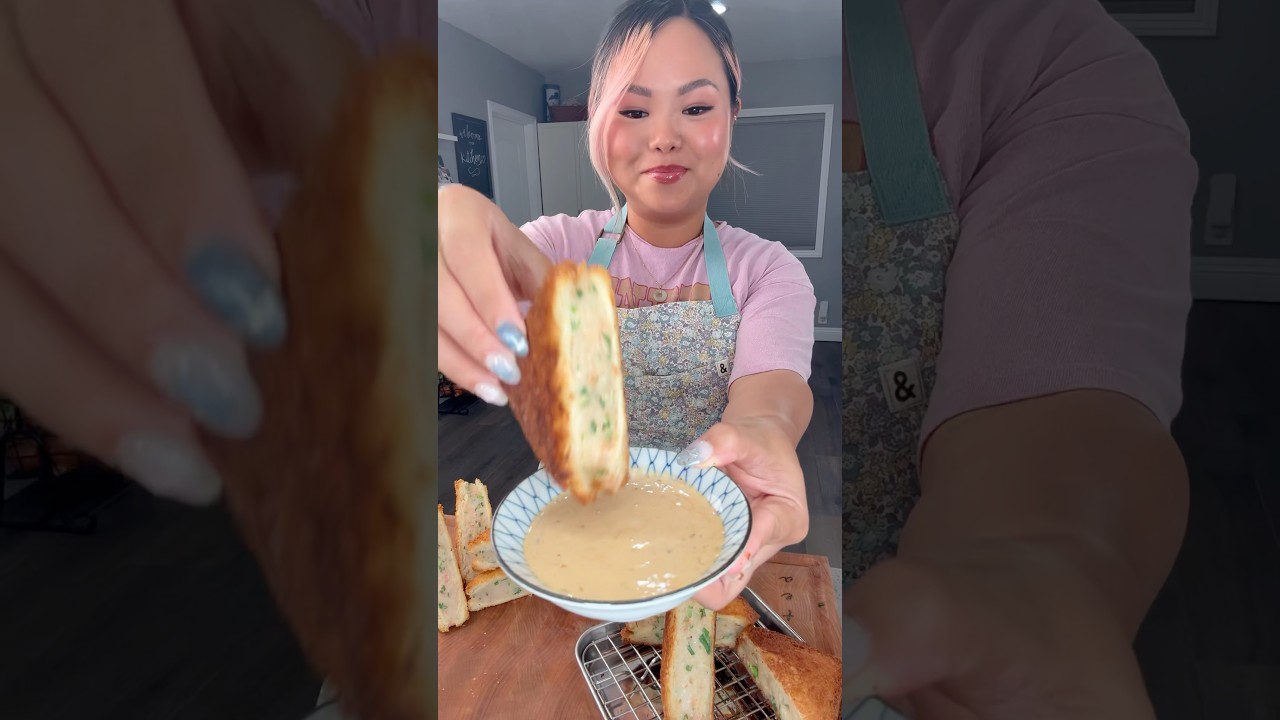 SHRIMPLY irresistible Shrimp Toast #recipe #shrimptoast SHRIMPLY irresistible Shrimp Toast #recipe #shrimptoast