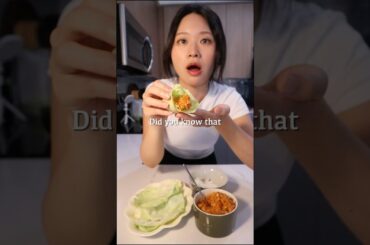 Craving carbs on a healthy diet? Try these easy low-carb Korean cabbage wraps in 15 min! #koreanfood