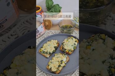 Cheesy Palak Paneer Corn Bread #PalakPaneerToast #HealthySnack #EasyRecipes #TastyAndHealthy #Paneer