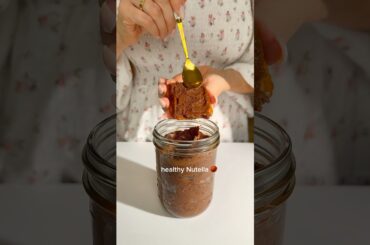 No Added Sugar Healthy Nutella (Homemade Chocolate Hazelnut Spread)