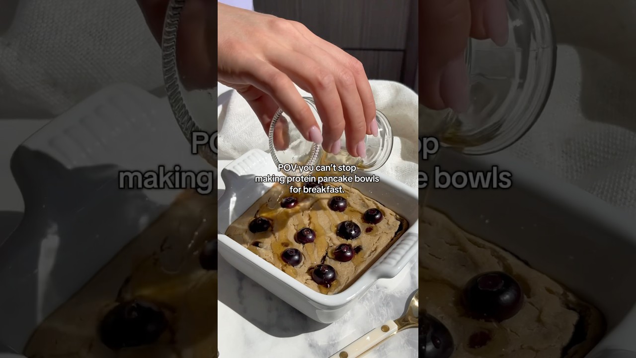 Blueberry Protein Pancake Bowl #highproteinbreakfast #proteinrecipes Blueberry Protein Pancake Bowl #highproteinbreakfast #proteinrecipes