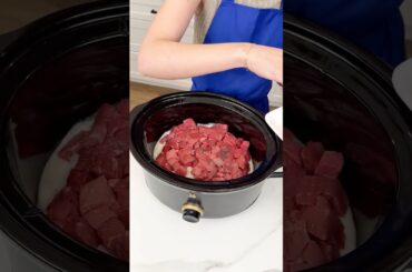 Easy 4 ingredient crockpot dinner  #easyrecipe #recipe #crockpot #dinner #slowcooker #steak #cooking