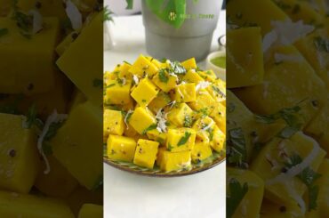 Gujrati Style Khandvi Bites, soft and delicious snack recipe #shorts #recipe