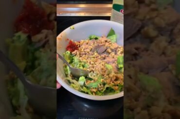 Tuna salad, a healthy snack for the late night #tuna #salad #recipe #healthy #easy #fast #slowmotion