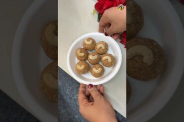 Healthy Badam Ki Ladddu | #shorts #trending #ytshorts #odiafoodtuber #dryfruitladdoo #viral